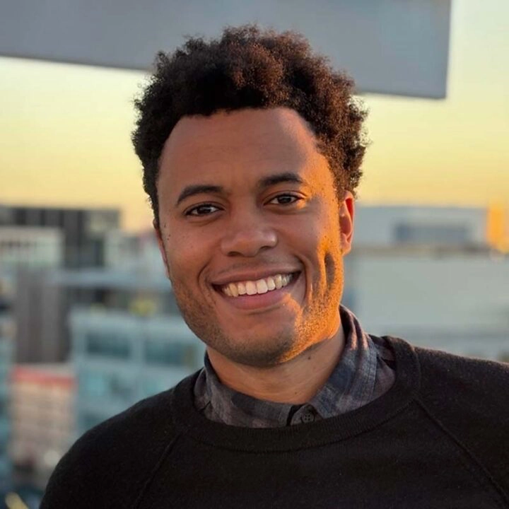 Headshot of Damarr Gordon, Architect at Blue Star Design Build.